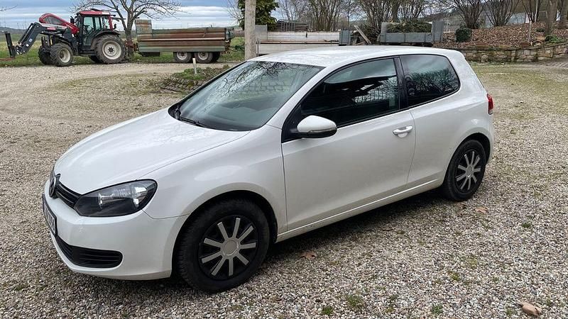 Gebraucht VW Golf VI Trendline 80 PS (58 kW) 2011 Weiß Kleinwagen