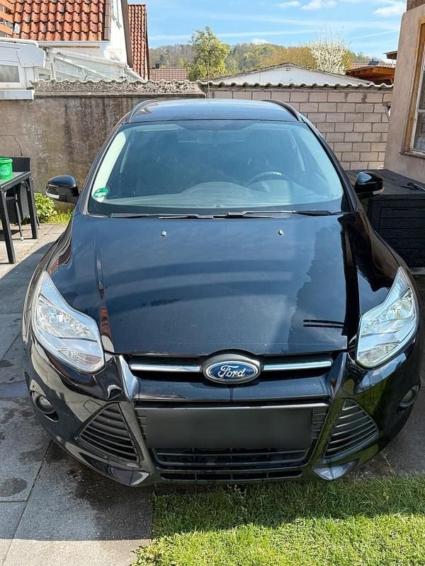 Gebraucht Ford Focus SYNC Edition 125 PS (91 kW) 2014 Schwarz Kombi