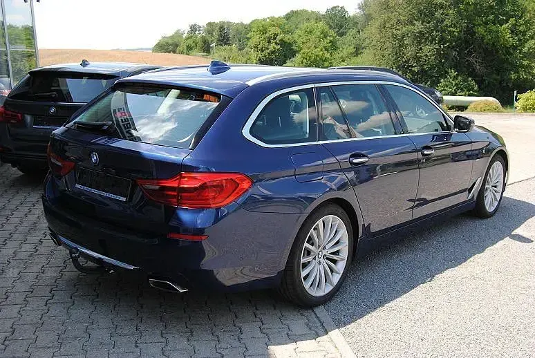 Gebraucht BMW 540 Sport Line 320 PS (235 kW) 2018 Blau Kombi