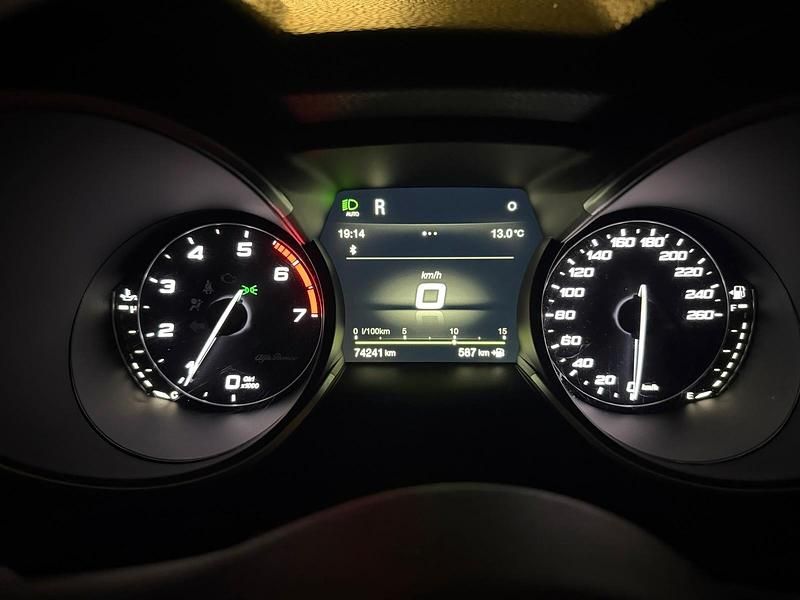 Gebraucht Alfa Romeo Stelvio 200 PS (147 kW) 2018 Schwarz SUV