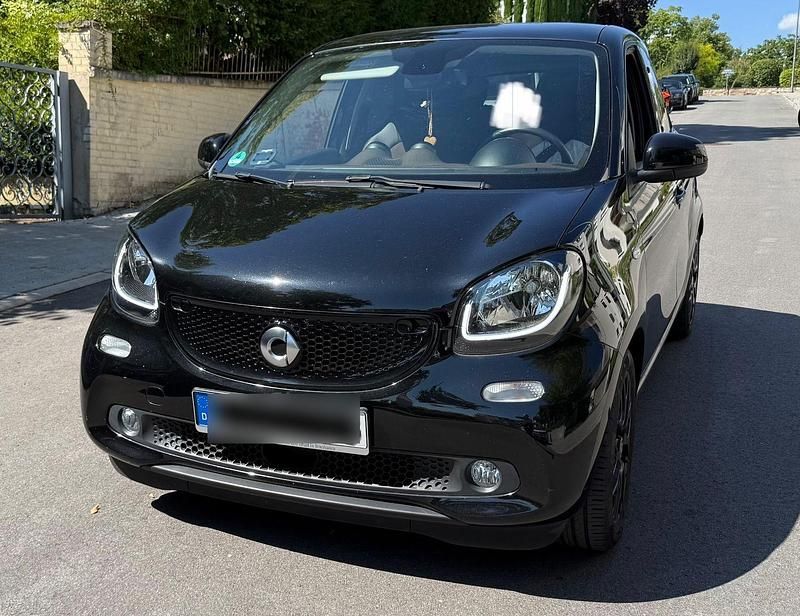 Schwarz Gebraucht 2018 Smart ForFour Kleinwagen | 11.700 € (Guter Preis) - Bild 1/4