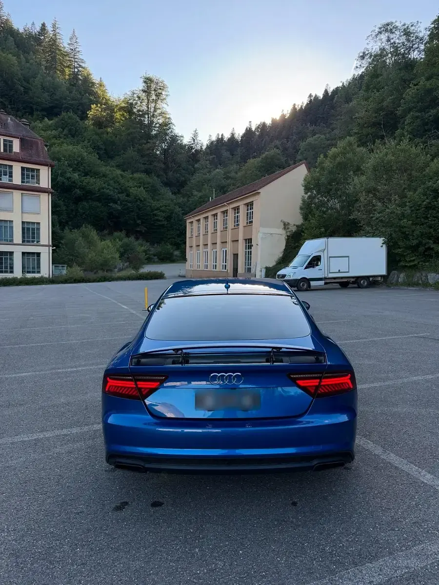 Gebraucht Audi A7 Ambiente 326 PS (239 kW) 2015 Blau Kleinwagen