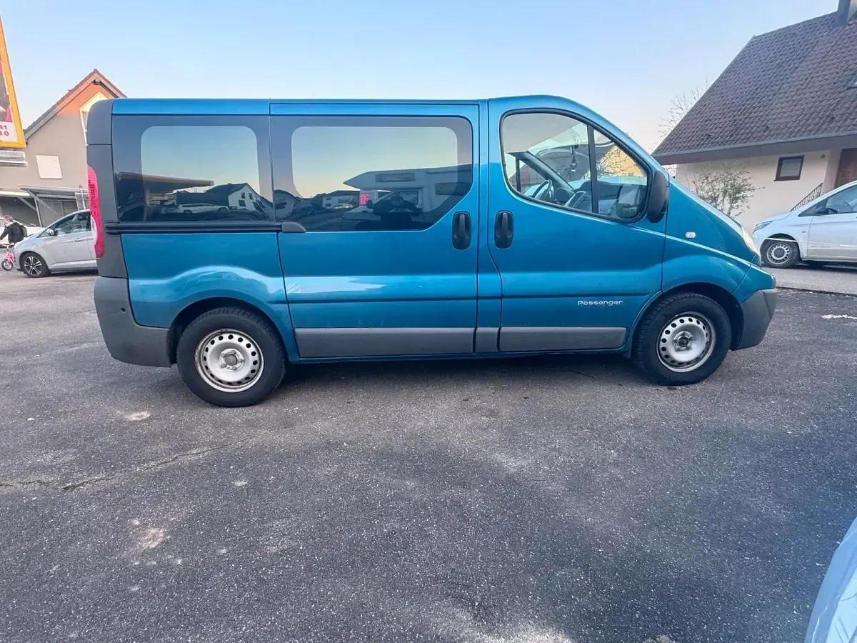 Gebraucht Renault Trafic 146 PS (107 kW) 2010 Blau Van / Kleinbus