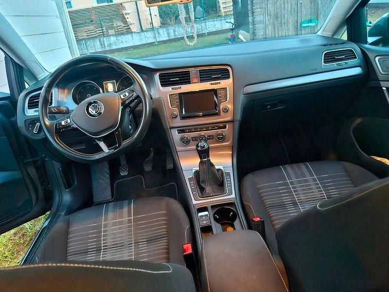 Gebraucht VW Golf VII LOUNGE 150 PS (110 kW) 2015 Kombi
