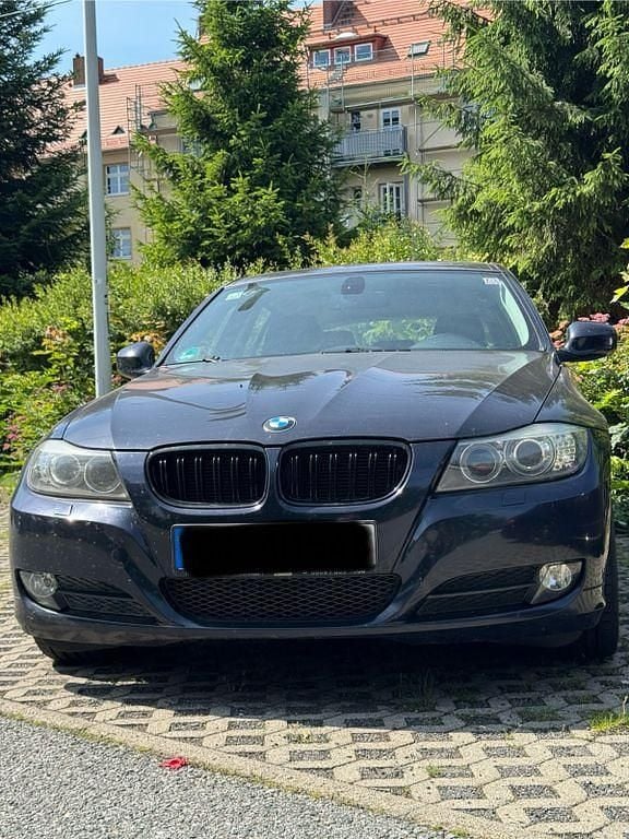 Gebraucht BMW 325 Sport Line 218 PS (160 kW) 2009 Blau Kombi