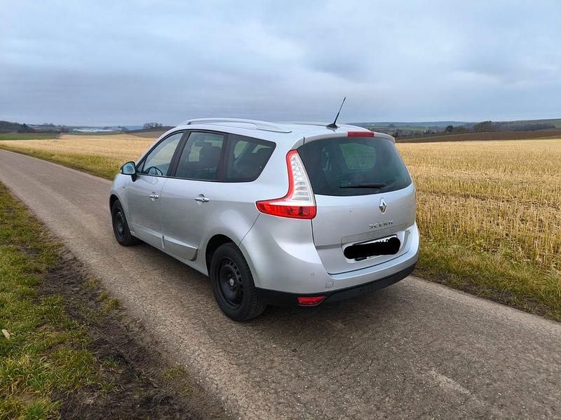 Gebraucht Renault Grand Scénic III LIMITED 110 PS (80 kW) 2015 Silber Van / Kleinbus