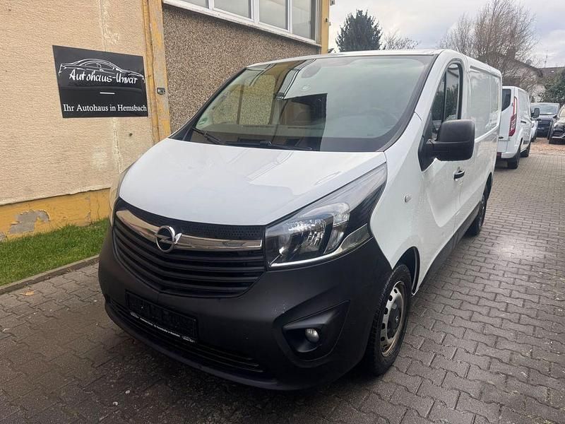 Gebraucht Opel Vivaro 120 PS (88 kW) 2018 Casabl/arctic/eisweiss/kaolin Van / Kleinbus