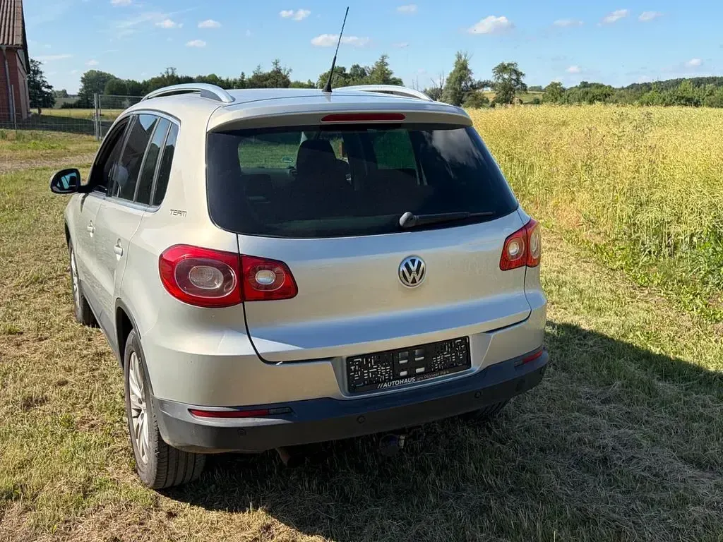 Gebraucht VW Tiguan Team 150 PS (110 kW) 2010 Gold SUV