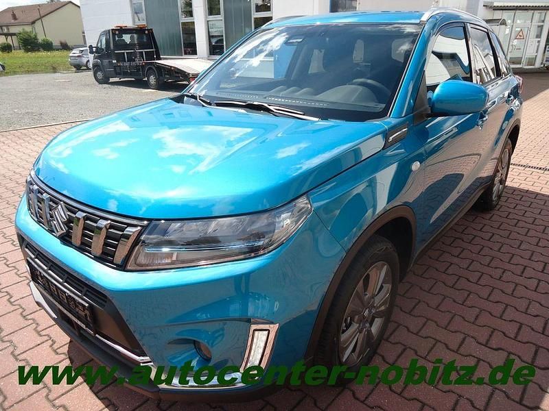 Blau Gebraucht 2022 Suzuki Vitara Comfort SUV | 24.499 € - Bild 1/4