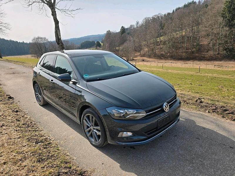 Gebraucht VW Polo 95 PS (69 kW) 2018 Grau Kleinwagen