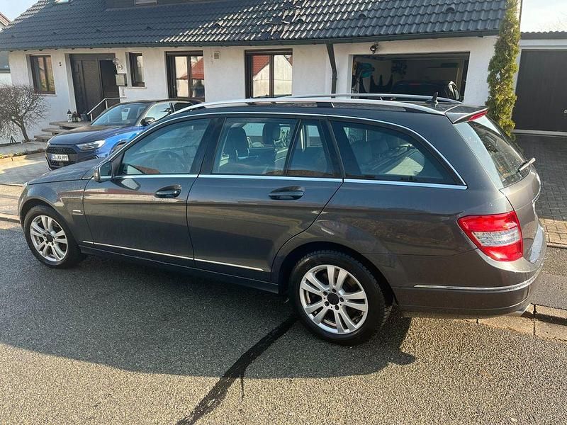 Gebraucht Mercedes C200 184 PS (135 kW) 2009 Grau Kombi