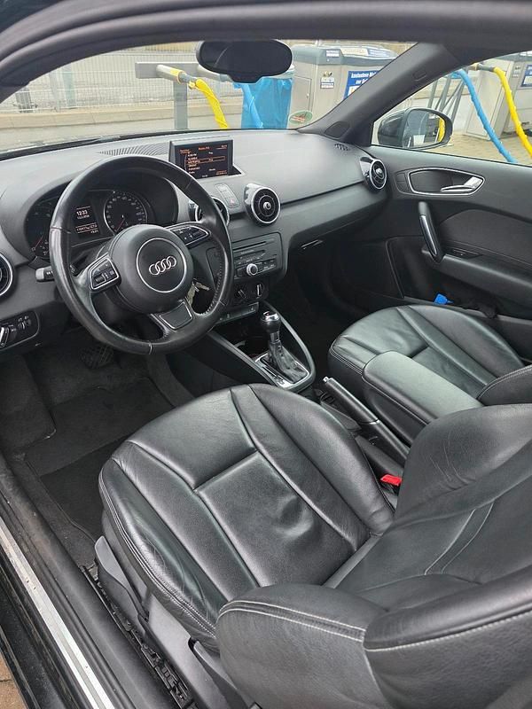 Gebraucht Audi A1 122 PS (89 kW) 2010 Schwarz Kleinwagen