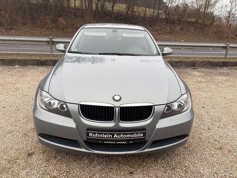 Gebraucht BMW 318 129 PS (94 kW) 2006 Blau Limousine