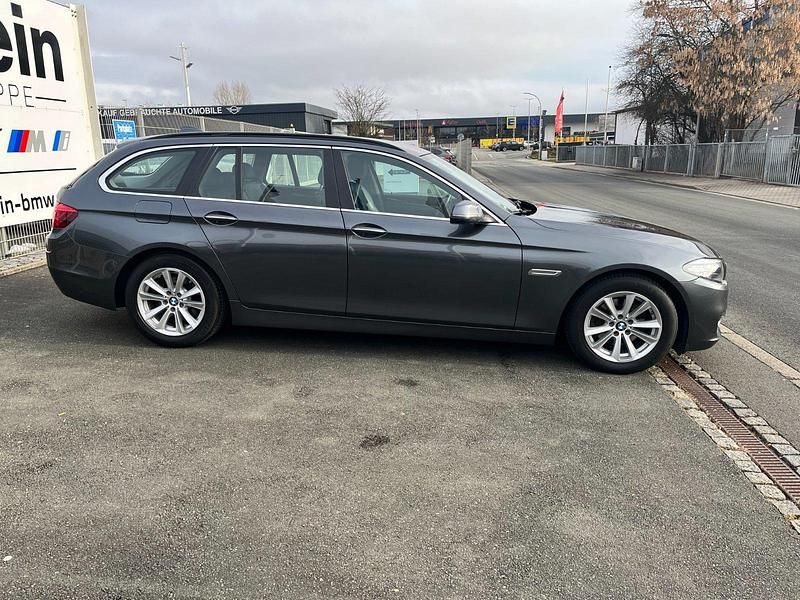 Gebraucht BMW 518 Sport Line 150 PS (110 kW) 2016 Grau Kombi