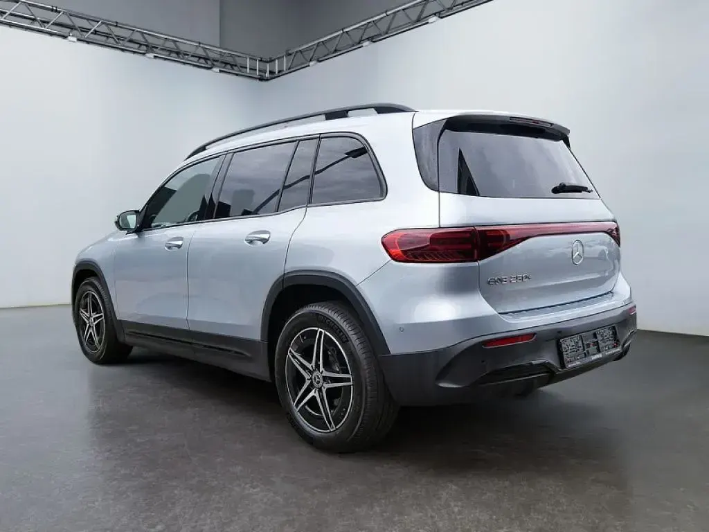 Gebraucht Mercedes EQB250 AMG 139 kW (190 PS) 2025 Silber hightechsilber (metallic) SUV