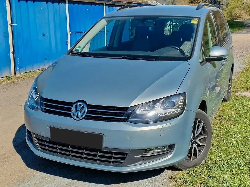 Gebraucht VW Sharan 140 PS (102 kW) 2015 Grau Van / Kleinbus