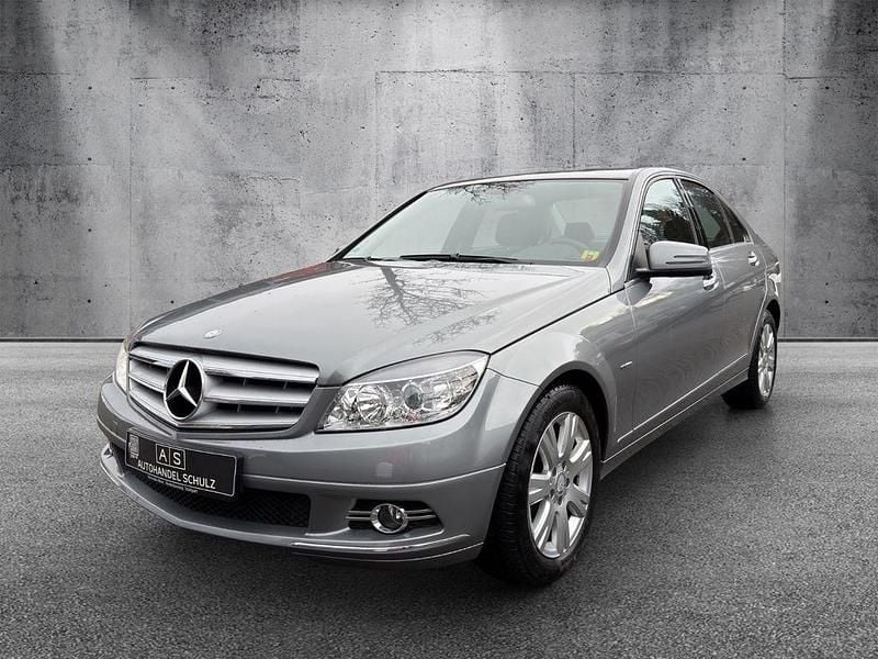 Silber Gebraucht 2009 Mercedes C200 Limousine | 9.799 € (Etwas zu teuer) - Bild 1/4