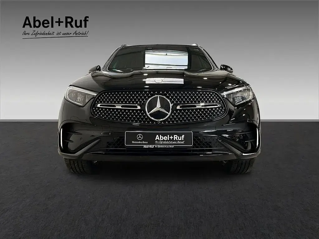 Gebraucht Mercedes GLC300e AMG 197 PS (144 kW) 2026 Schwarz SUV