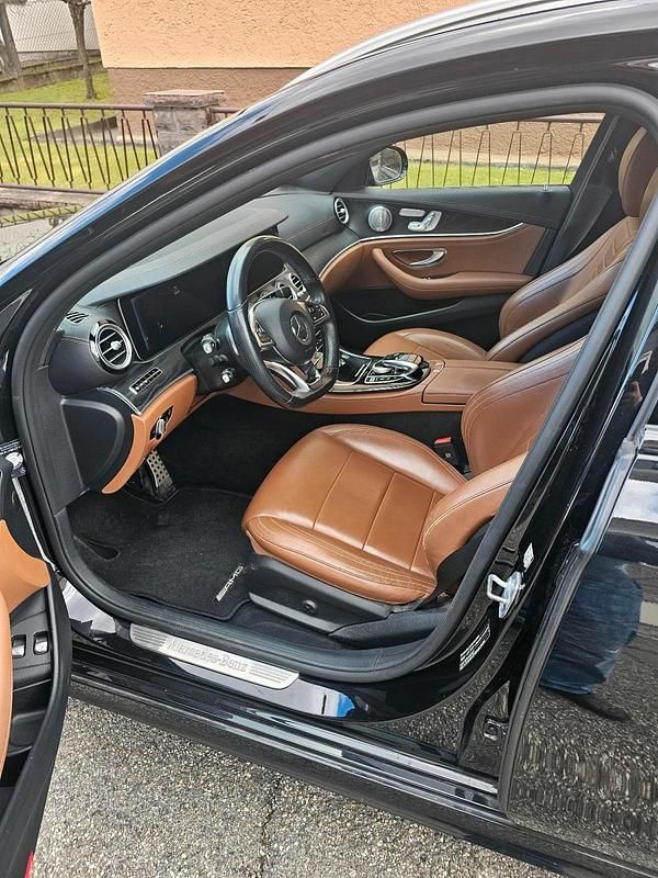 Usata Mercedes E400 333 CV (244 kW) 2017 Nero Station wagon