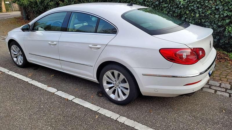 Gebraucht VW Passat 140 PS (102 kW) 2010 Weiß Coupé