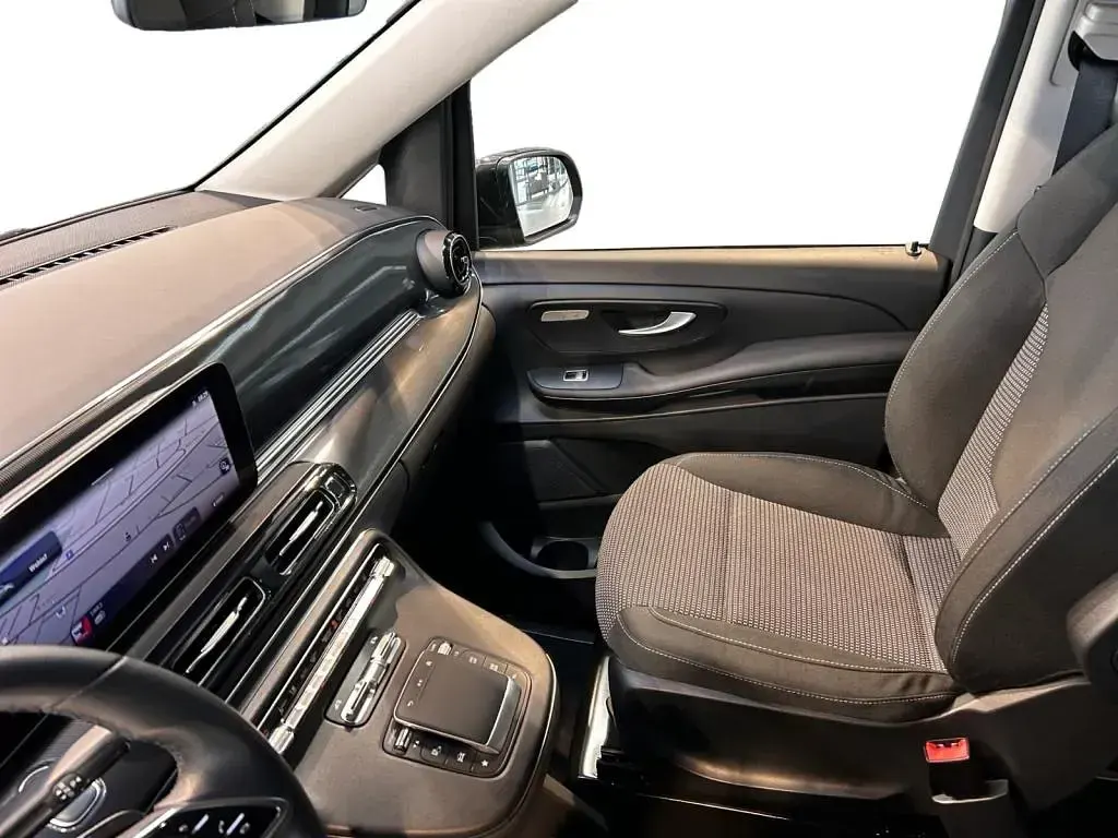 Gebraucht Mercedes EQV300 150 kW (204 PS) 2025 Graphitgrau metallic Van / Kleinbus