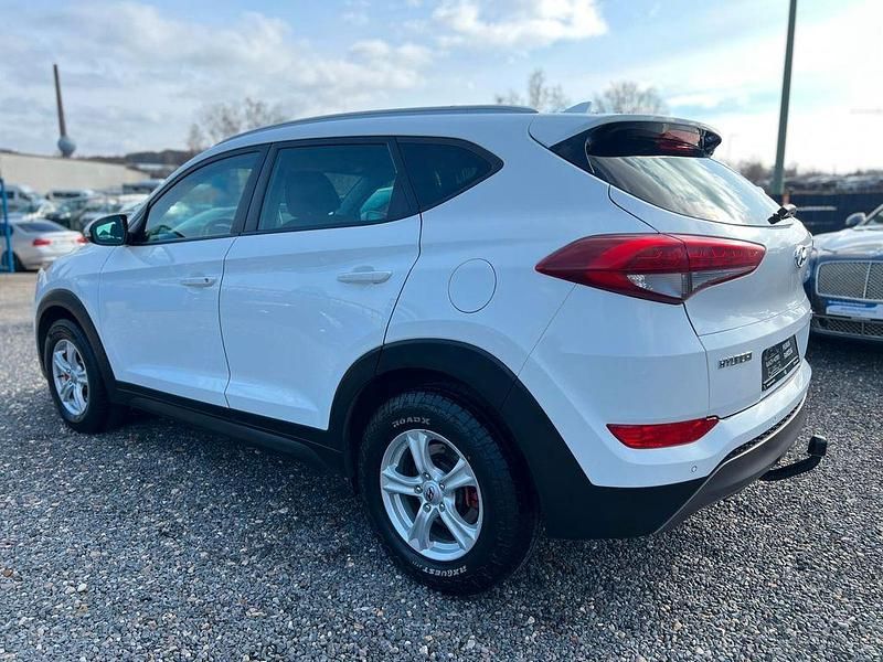 Gebraucht Hyundai Tucson 136 PS (100 kW) 2016 Weiß SUV