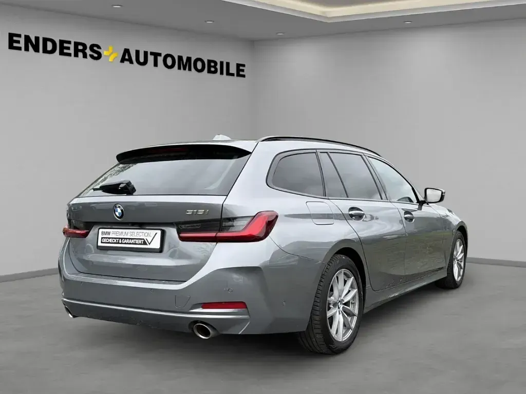 Gebraucht BMW 318 Efficient Dynamics 156 PS (114 kW) 2024 Skyscraper grau metallic Kombi