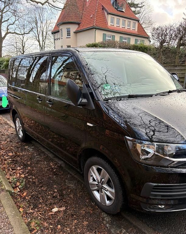 Usado VW Multivan Family 150 HP (110 kW) 2020 Preto Monovolume