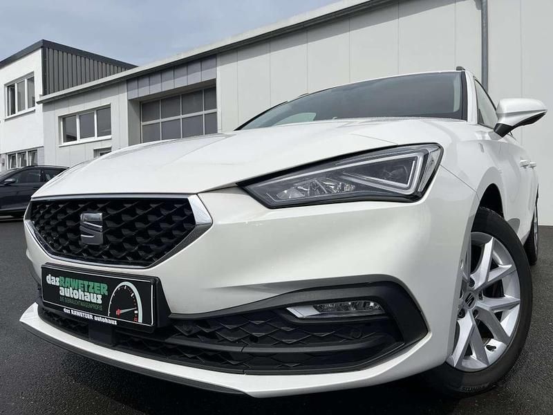 Candyweiss Gebraucht 2020 Seat Leon Style Kombi | 21.460 € (Fairer Preis) - Bild 1/4