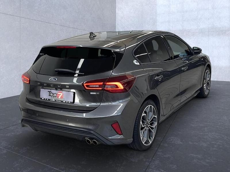 Gebraucht Ford Focus ST-Line X 155 PS (114 kW) 2023 Grau Limousine