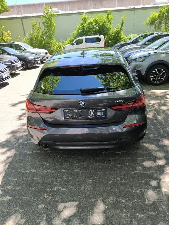 Gebraucht BMW 118 Advantage 140 PS (102 kW) 2020 Grau Kleinwagen