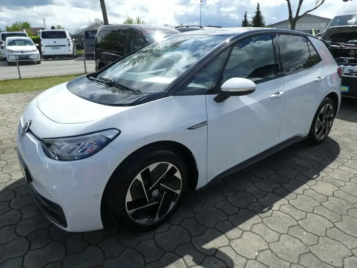 Gebraucht VW ID.3 Pro Performance 150 kW (204 PS) 2022 Weiß Kleinwagen
