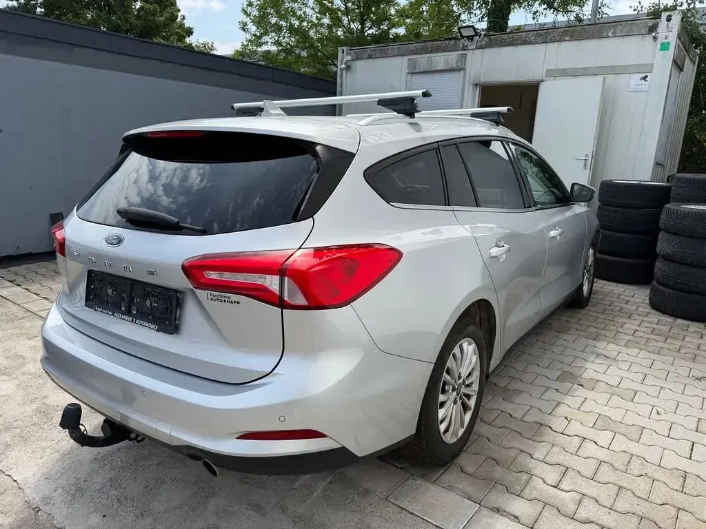 Gebraucht Ford Focus Titanium 120 PS (88 kW) 2020 Limousine