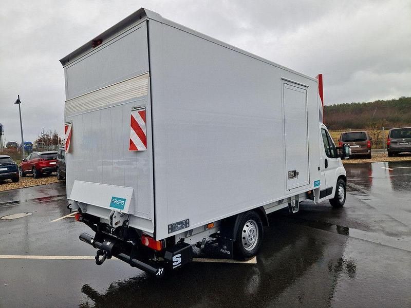 Gebraucht Peugeot Boxer 165 PS (121 kW) 2023 Weiss / schneeweiss Van