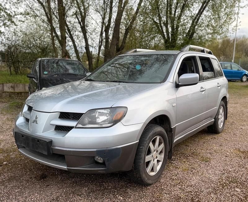 Gebraucht Mitsubishi Outlander 160 PS (117 kW) 2004 Silber SUV