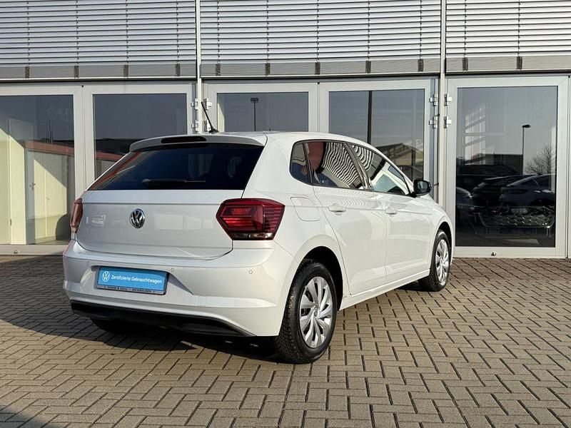 Gebraucht VW Polo Beats 95 PS (69 kW) 2018 Silber metallic Kleinwagen