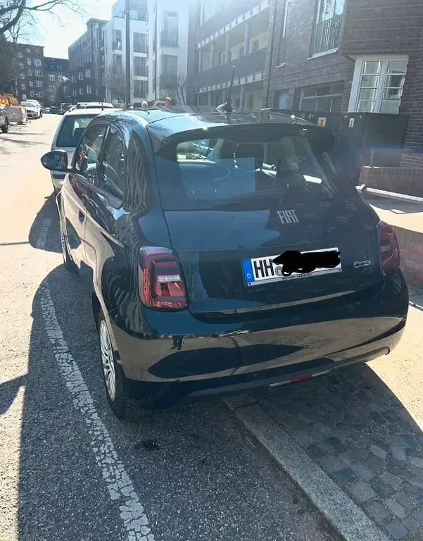 Gebraucht Fiat 500e 69 kW (95 PS) 2021 Schwarz Kleinwagen