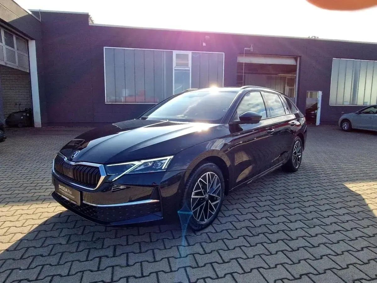 Gebraucht Skoda Octavia Tour 150 PS (110 kW) 2025 Kombi
