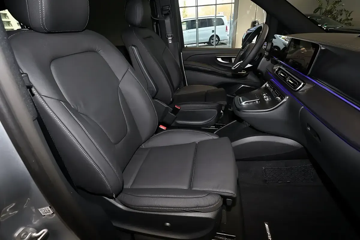 Gebraucht Mercedes E250 Avantgarde 140 PS (102 kW) 2026 Hightechsilber metallic Kombi