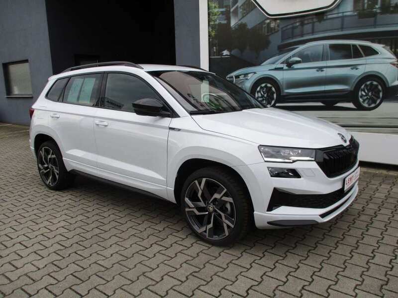 Gebraucht Skoda Karoq SportLine 150 PS (110 kW) 2024 Moon white metallic SUV