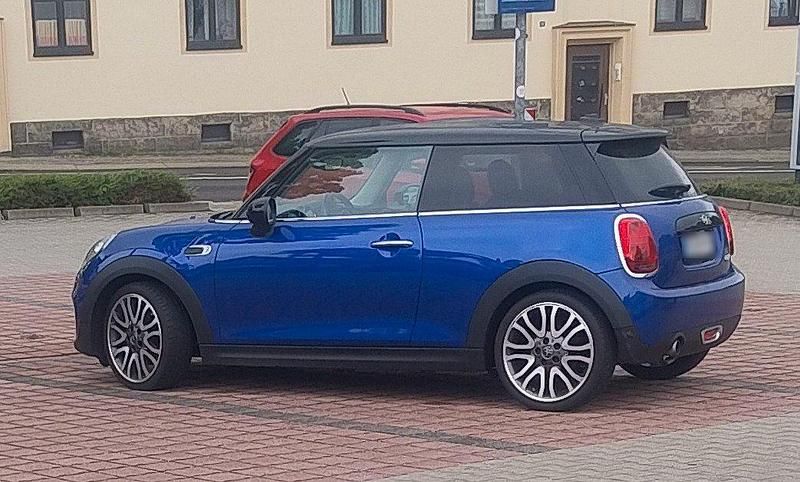 Second-hand Mini Cooper 136 CP (100 kW) 2018 Albastru Hatchback