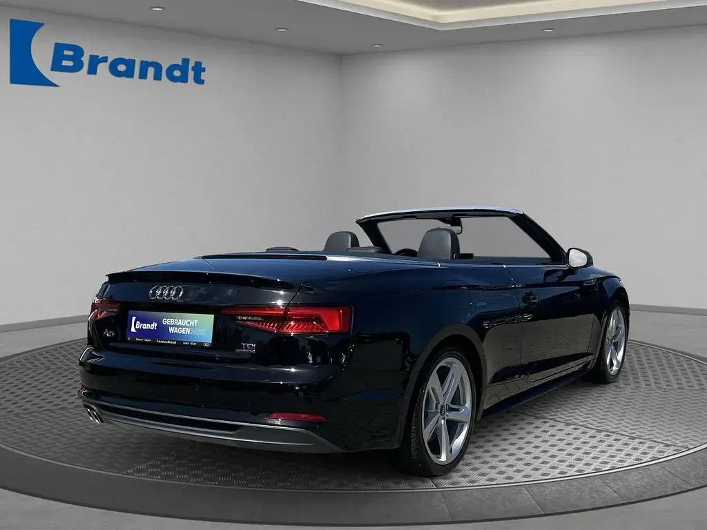 Gebraucht Audi A5 Cabriolet S-Line 218 PS (160 kW) 2017 Mythosschwarz metallic (metallic) Cabrio