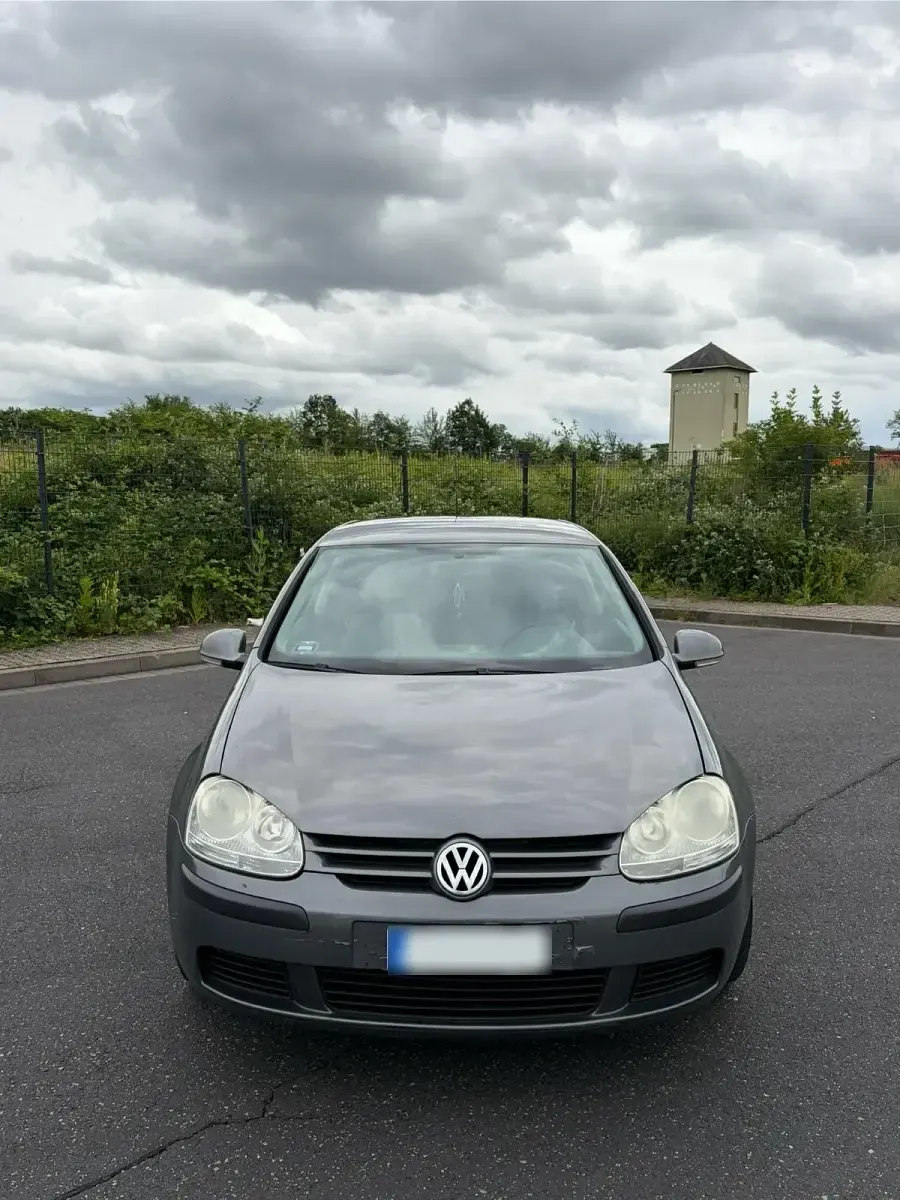 Gebraucht VW Golf V 75 PS (55 kW) 2005 Grau Kleinwagen