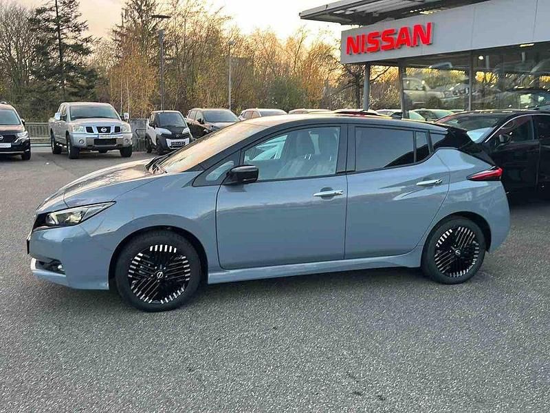 Gebraucht Nissan Leaf Tekna 160 kW (218 PS) 2023 Grau Kleinwagen