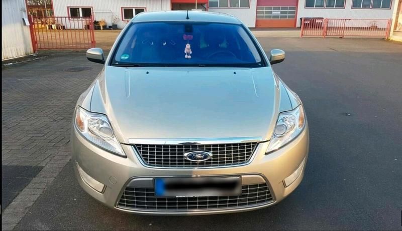 Gebraucht Ford Mondeo 140 PS (102 kW) 2009 Beige Limousine