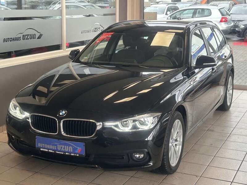 Schwarz Gebraucht 2019 BMW 316 Kombi | 18.990 € (Etwas zu teuer) - Bild 1/3