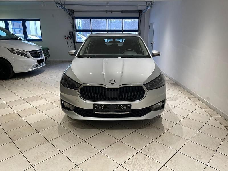 Gebraucht Skoda Fabia Selection 95 PS (69 kW) 2024 Silber metallic Kleinwagen