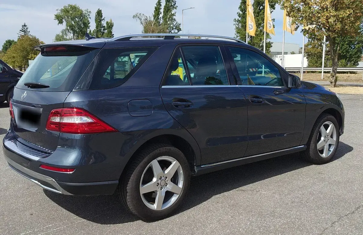 Gebraucht Mercedes ML250 204 PS (150 kW) 2013 Grau SUV