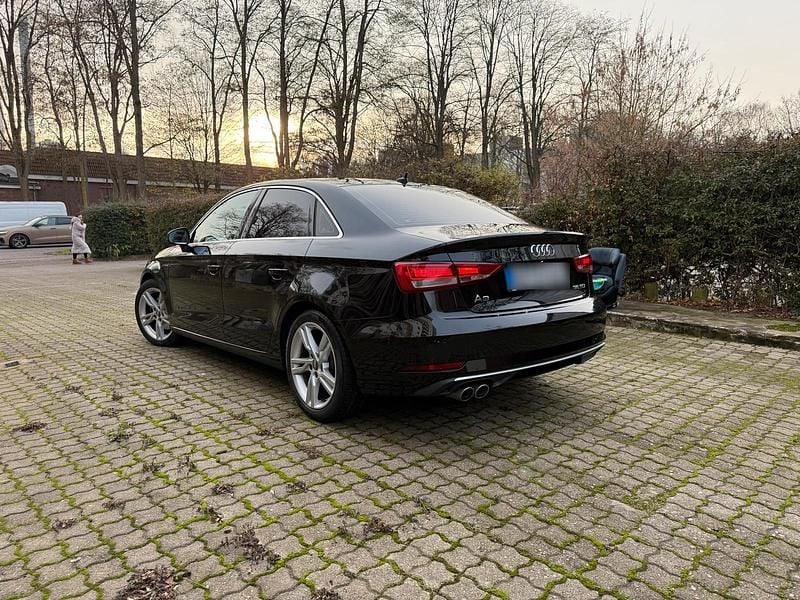 Gebraucht Audi A3 150 PS (110 kW) 2019 Schwarz Limousine