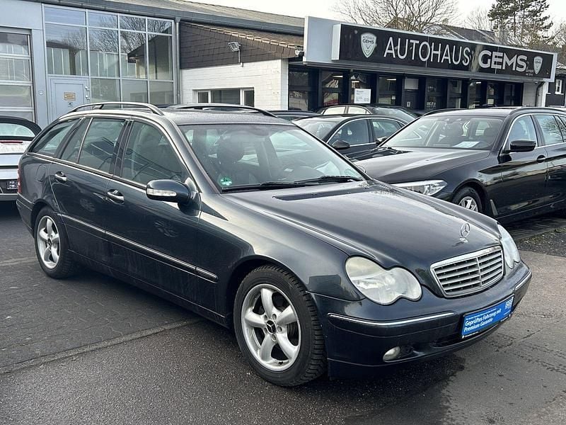 Schwarz Gebraucht 2003 Mercedes C200 Kombi | 2.390 € (Fairer Preis) - Bild 1/4